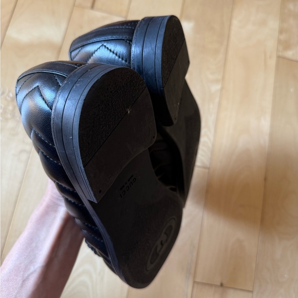 Gucci // black leather quilted loafers - Picture 4 of 9
